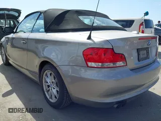 2011 BMW 1 Series 128i с VIN WBAUN1C56BVH82939, выставлен на аукционе IAAI как лот 41700305 с пробегом 91 792 миль миль и . История ставок и продаж доступна на DreamBid. Изображение 3.