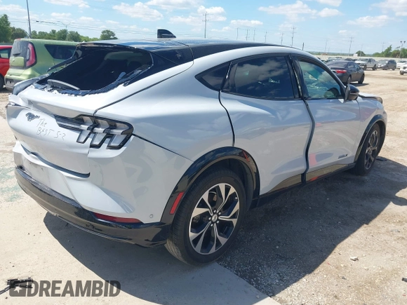 2023 Ford Mustang Mach-E Premium с VIN 3FMTK3SU2PMA96628, выставлен на аукционе IAAI как лот 42225953 с пробегом Не указан миль и . История ставок и продаж доступна на DreamBid. Изображение 4.