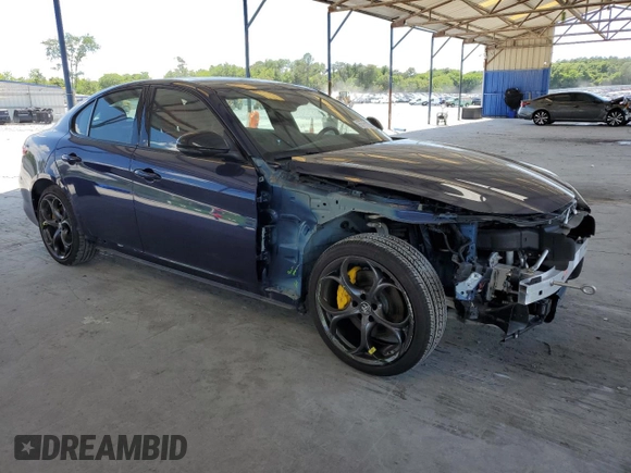 2020 Alfa Romeo Giulia Ti Sport z VIN ZARFANBN7L7632914, wystawiony jako Copart lot #55761355 z przebiegiem 26 635 mil mil oraz Szkoda całkowita • Salvage title. Historia ofert i sprzedaży dostępna na DreamBid. Obrazek 4.