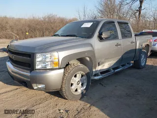 2007 Chevrolet Silverado 1500 LT w/2LT with VIN 2GCEK13M271551498, listed as a IAAI auction lot 41775572 with 191,197 mi miles. Bid and sale history available at carsss.com. Image 17.