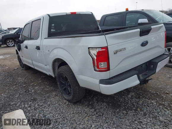 2015 Ford F-150 XL with VIN 1FTEW1CF9FFA40738, listed as a IAAI auction lot 41715885 with 296,111 mi miles. Bid and sale history available at carsss.com. Image 3.