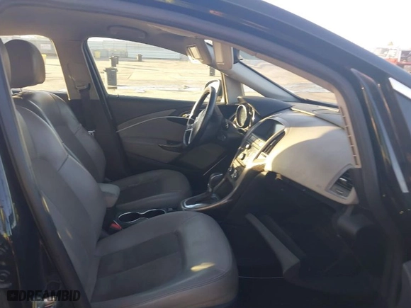 2014 Buick Verano with VIN 1G4PP5SK0E4125792, listed as a IAAI auction lot 41397358 with 133,323 mi miles. Bid and sale history available at carsss.com. Image 5.