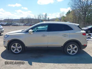 2018 Lincoln MKC Premiere with VIN 5LMCJ1C9XJUL03767, listed as a IAAI auction lot 42055927 with 39,718 mi miles and . Bid and sale history available at DreamBid. Image 15.
