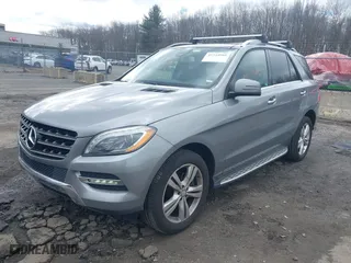 2014 Mercedes-Benz M-Class ML 350 with VIN 4JGDA5HBXEA369737, listed as a IAAI auction lot 41734995 with 114,718 mi miles. Bid and sale history available at carsss.com. Image 17.