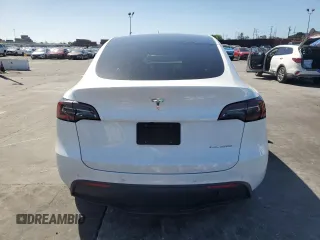 2022 Tesla Model Y Long Range with VIN 7SAYGDEE8NF340096, listed as a Copart auction lot 49357995 with 40,320 mi miles and Salvage Title. Bid and sale history available at carsss.com. Image 6.