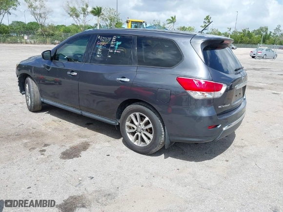 2014 Nissan Pathfinder SV with VIN 5N1AR2MN6EC725132, listed as a IAAI auction lot 41961293 with 159,456 mi miles. Bid and sale history available at carsss.com. Image 3.