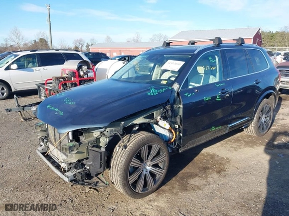 2022 Volvo XC90 Recharge Plug-In Hybrid Inscription with VIN YV4BR00L9N1790812, listed as a IAAI auction lot 41512660 with 29,504 mi miles. Bid and sale history available at carsss.com. Image 2.