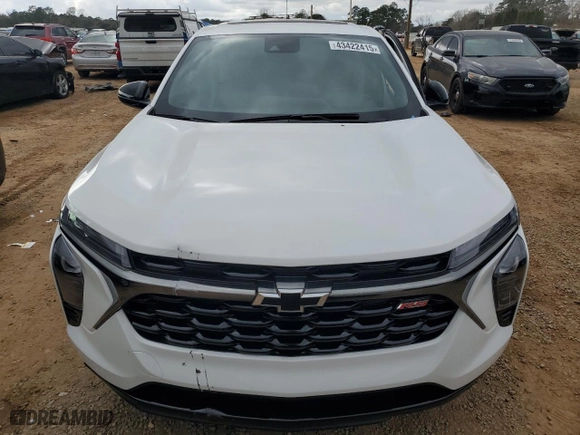 2025 Chevrolet Trax 1RS with VIN KL77LGEP3SC100144, listed as a Copart auction lot 43422415 with 9,339 mi miles and Salvage Title. Bid and sale history available at carsss.com. Image 5.