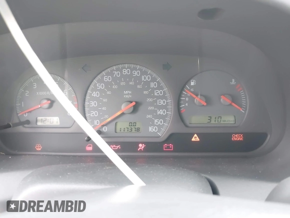 2000 Volvo V40 с VIN YV1VW2554YF430377, выставлен на аукционе IAAI как лот 40954938 с пробегом 117 378 миль миль и . История ставок и продаж доступна на DreamBid. Изображение 7.