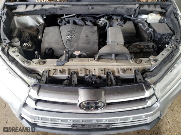 2017 Toyota Highlander XLE with VIN 5TDJZRFH7HS480171, listed as a Copart auction lot 51065085 with 107,334 mi miles and Salvage Title. Bid and sale history available at carsss.com. Image 12.