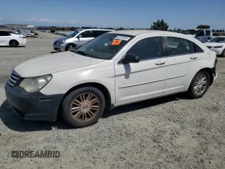 2008 Chrysler Sebring LX z VIN 1C3LC46K28N165622, wystawiony jako Copart lot #56737465 z przebiegiem 173 420 mil mil oraz Szkoda całkowita • Salvage title. Historia ofert i sprzedaży dostępna na DreamBid. Obrazek 1.
