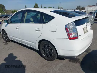 2004 Toyota Prius with VIN JTDKB20U840013618, listed as a IAAI auction lot 41867666 with 287,478 mi miles. Bid and sale history available at carsss.com. Image 3.