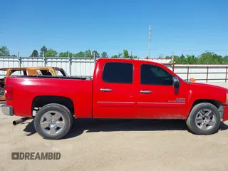 2011 Chevrolet Silverado 1500 LT with VIN 3GCPCSE02BG351470, listed as a IAAI auction lot 41899663 with 293,511 mi miles and . Bid and sale history available at DreamBid. Image 13.