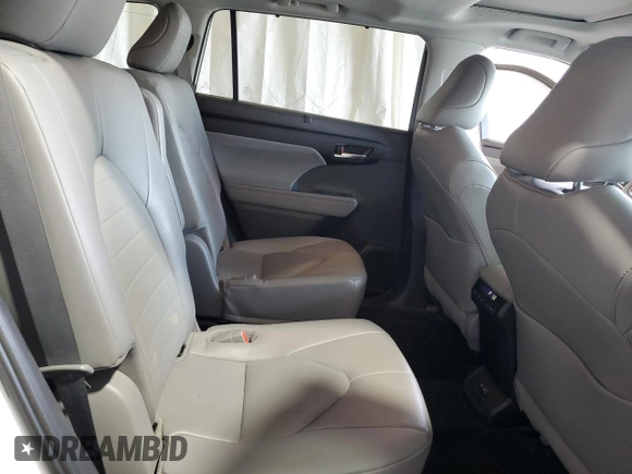 2023 Toyota Highlander L with VIN 5TDKDRBH9PS028911, listed as a Copart auction lot 62825255 with 31,721 mi miles and Salvage title. Bid and sale history available at DreamBid. Image 11.