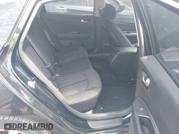 2018 Kia Optima LX with VIN 5XXGT4L32JG253713, listed as a IAAI auction lot 42172918 with 145,338 mi miles. Bid and sale history available at carsss.com. Image 8.