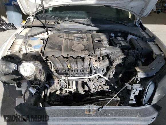 2014 Volkswagen Passat S w/Nav with VIN 1VWAP7A31EC027132, listed as a Copart auction lot 72162524 with 177,297 mi miles and Clean Title. Bid and sale history available at carsss.com. Image 13.