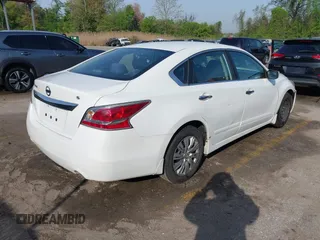 2015 Nissan Altima S with VIN 1N4AL3AP4FN388442, listed as a IAAI auction lot 42107172 with 113,354 mi miles and . Bid and sale history available at carsss.com. Image 4.