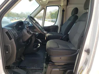 2017 Ram ProMaster Cargo with VIN 3C6TRVBG9HE532657, listed as a Copart auction lot 43176645 with 170,022 mi miles and Clean Title. Bid and sale history available at DreamBid. Image 7.