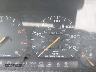 1988 Mazda 626 z VIN JM1GD2221J1550574, wystawiony jako IAAI lot #42415062 z przebiegiem 190 747 mil mil oraz . Historia ofert i sprzedaży dostępna na DreamBid. Obrazek 7.