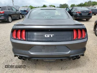 2018 Ford Mustang GT z VIN 1FA6P8CF8J5125570, wystawiony jako Copart lot #53959305 z przebiegiem 92 588 mil mil oraz Szkody całkowita. Historia ofert i sprzedaży dostępna na DreamBid. Obrazek 6.