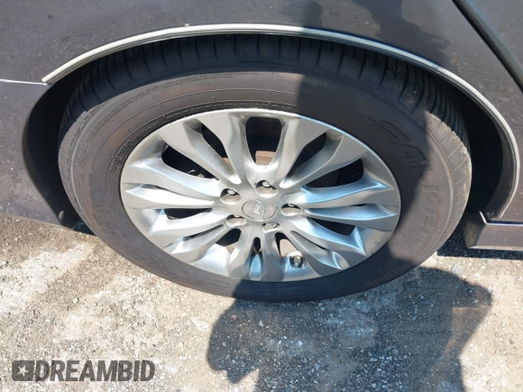 2011 Hyundai Azera Limited with VIN KMHFC4DF1BA552350, listed as a IAAI auction lot 42628519 with 295,296 mi miles and . Bid and sale history available at DreamBid. Image 12.
