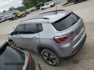 2019 Jeep Compass Limited z VIN 3C4NJCCB9KT664241, wystawiony jako Copart lot #50925025 z przebiegiem 132 986 mil mil oraz Szkoda całkowita • Salvage title. Historia ofert i sprzedaży dostępna na DreamBid. Obrazek 2.