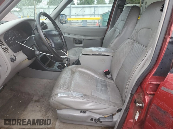 1998 Ford Explorer XL z VIN 1FMZU34E6WUA86351, wystawiony jako Copart lot #56220645 z przebiegiem 192 366 mil mil oraz Szkoda całkowita • Salvage title. Historia ofert i sprzedaży dostępna na DreamBid. Obrazek 7.