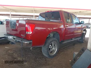 2004 Nissan Titan LE z VIN 1N6AA07B14N538821, wystawiony jako IAAI lot #42197242 z przebiegiem 243 310 mil mil oraz . Historia ofert i sprzedaży dostępna na DreamBid. Obrazek 4.