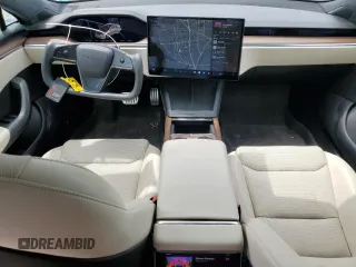 2022 Tesla Model S z VIN 5YJSA1E57NF487187, wystawiony jako Copart lot #58295845 z przebiegiem 50 879 mil mil oraz Szkody całkowita. Historia ofert i sprzedaży dostępna na DreamBid. Obrazek 8.