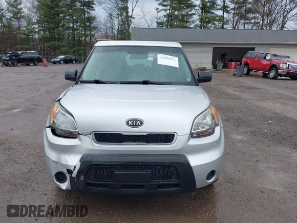 2011 Kia Soul with VIN KNDJT2A15B7319127, listed as a IAAI auction lot 41899511 with 210,660 mi miles. Bid and sale history available at carsss.com. Image 12.