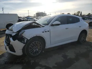 2023 Maserati Grecale GT z VIN ZN682AVA2P7418404, wystawiony jako Copart lot #44812895 z przebiegiem 33 382 mil mil oraz Szkody całkowita. Historia ofert i sprzedaży dostępna na DreamBid. Obrazek 1.