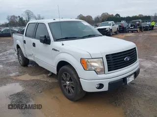 2014 Ford F-150 XL with VIN 1FTFW1CF8EFA66332, listed as a IAAI auction lot 41033667 with 200,513 mi miles. Bid and sale history available at carsss.com. Image 1.