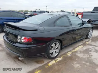2006 Pontiac GTO with VIN 6G2VX12U46L827831, listed as a IAAI auction lot 41319936 with 102,173 mi miles. Bid and sale history available at carsss.com. Image 4.