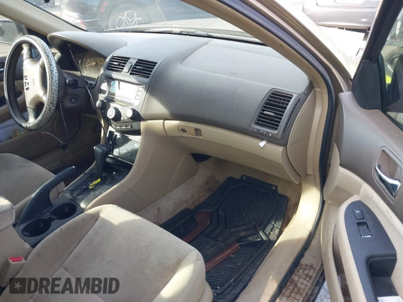 2004 Honda Accord LX с VIN 1HGCM56384A040487, выставлен на аукционе IAAI как лот 40834172 с пробегом 264 707 миль миль и . История ставок и продаж доступна на DreamBid. Изображение 5.