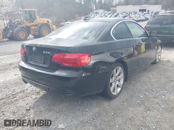 2011 BMW 3 Series 328i xDrive with VIN WBAKF5C52BE586375, listed as a IAAI auction lot 41799526 with 175,314 mi miles. Bid and sale history available at carsss.com. Image 4.