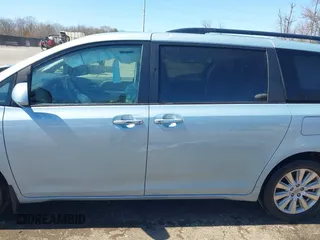 2017 Toyota Sienna with VIN 5TDDZ3DC9HS164773, listed as a IAAI auction lot 41811899 with 100,301 mi miles and . Bid and sale history available at DreamBid. Image 14.