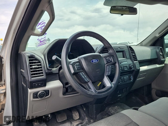 2017 Ford F-150 XL z VIN 1FTFX1EF8HKE25930, wystawiony jako IAAI lot #42294661 z przebiegiem 45 878 mil mil oraz . Historia ofert i sprzedaży dostępna na DreamBid. Obrazek 1.