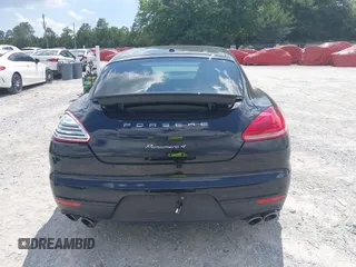 2016 Porsche Panamera 4 z VIN WP0AA2A71GL001210, wystawiony jako IAAI lot #42230574 z przebiegiem Nie podano mil oraz . Historia ofert i sprzedaży dostępna na DreamBid. Obrazek 16.