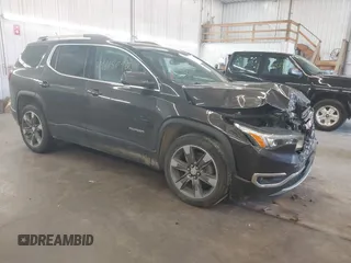 2017 GMC Acadia SLT z VIN 1GKKNWLS6HZ204579, wystawiony jako IAAI lot #42150902 z przebiegiem 122 009 mil mil oraz . Historia ofert i sprzedaży dostępna na DreamBid. Obrazek 1.