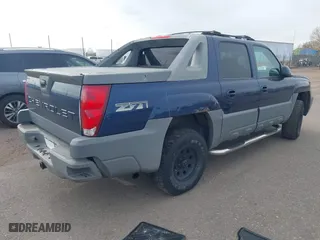 2002 Chevrolet Avalanche with VIN 3GNEK13T62G127112, listed as a IAAI auction lot 41817568 with 180,672 mi miles. Bid and sale history available at carsss.com. Image 4.
