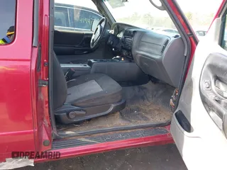 2007 Ford Ranger XLT with VIN 1FTZR45EX7PA19746, listed as a IAAI auction lot 41951107 with 271,541 mi miles. Bid and sale history available at carsss.com. Image 5.