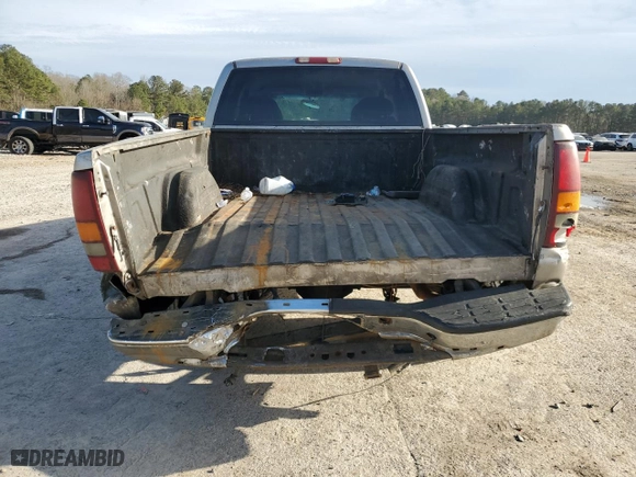 2000 Chevrolet Silverado 1500 LS with VIN 2GCEC19T3Y1249022, listed as a Copart auction lot 46484515 with 0 mi miles and Salvage Title. Bid and sale history available at carsss.com. Image 6.