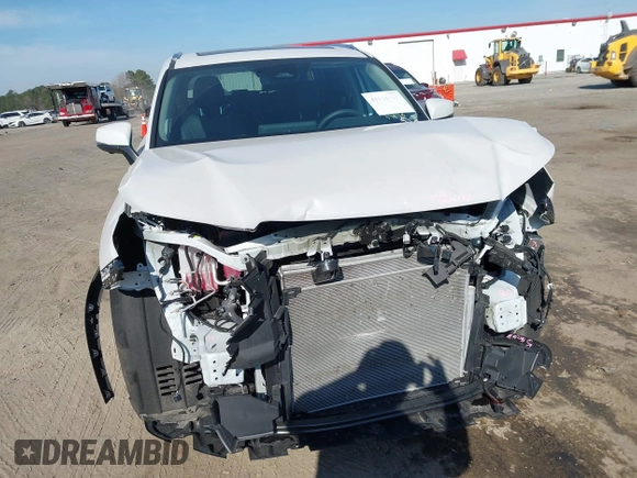 2024 Toyota Highlander XLE z VIN 5TDAAAA59RS013969, wystawiony jako IAAI lot #41816855 z przebiegiem 25 958 mil mil oraz . Historia ofert i sprzedaży dostępna na DreamBid. Obrazek 13.