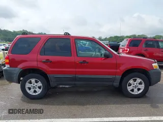 2006 Ford Escape XLT z VIN 1FMYU93166KA44836, wystawiony jako IAAI lot #42104051 z przebiegiem 176 367 mil mil oraz . Historia ofert i sprzedaży dostępna na DreamBid. Obrazek 13.