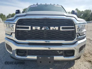 2024 Ram 2500 Tradesman with VIN 3C6UR5CJ3RG268498, listed as a Copart auction lot 68364344 with 33 mi miles and Salvage Title. Bid and sale history available at carsss.com. Image 5.