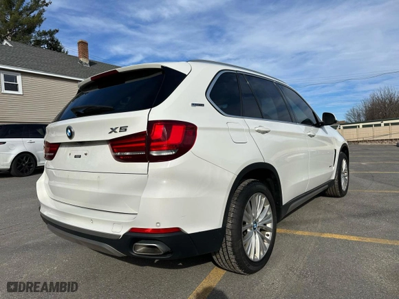 2017 BMW X5 xDrive40e iPerformance with VIN 5UXKT0C33H0V95636, listed as a Copart auction lot 50008195 with 190,665 mi miles and Clean Title. Bid and sale history available at carsss.com. Image 3.