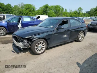 2018 BMW 3 Series 320i xDrive z VIN WBA8A3C50JA489629, wystawiony jako Copart lot #59535745 z przebiegiem 75 941 mil mil oraz Szkoda całkowita • Salvage title. Historia ofert i sprzedaży dostępna na DreamBid. Obrazek 1.