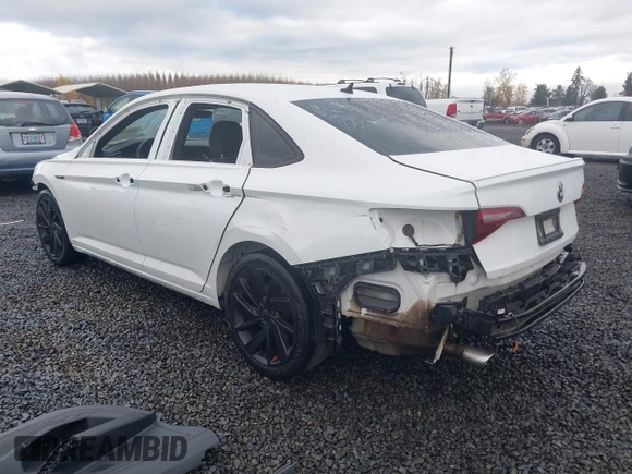 2019 Volkswagen Jetta GLI S z VIN 3VW6T7BU2KM202992, wystawiony jako IAAI lot #40896812 z przebiegiem 44 348 mil mil oraz . Historia ofert i sprzedaży dostępna na DreamBid. Obrazek 3.