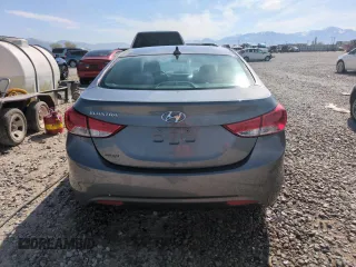 2013 Hyundai Elantra Limited z VIN 5NPDH4AE7DH444819, wystawiony jako Copart lot #53294505 z przebiegiem 117 342 mil mil oraz Szkoda całkowita • Salvage title. Historia ofert i sprzedaży dostępna na DreamBid. Obrazek 6.
