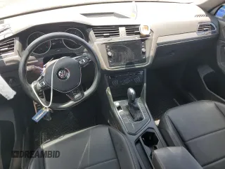2021 Volkswagen Tiguan SE z VIN 3VV3B7AX0MM137813, wystawiony jako Copart lot #59797985 z przebiegiem 48 958 mil mil oraz Szkoda całkowita • Salvage title. Historia ofert i sprzedaży dostępna na DreamBid. Obrazek 8.